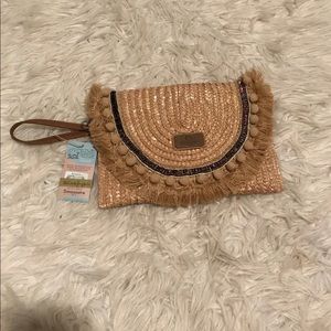 STRAW BEACH CLUTCH